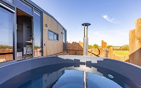 Les Tiny Du Pre Mathy - Logements Insolites Avec Jacuzzi A Profondeville